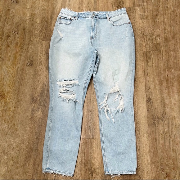 Abercrombie & Fitch The Skinny High Rise Curve Love Distressed Jeans - Picture 2 of 10